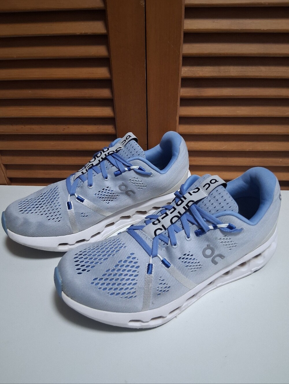On Cloudsurfer Heather/White Womens Running Sneakers Size 9.5 - Picture 2 of 7